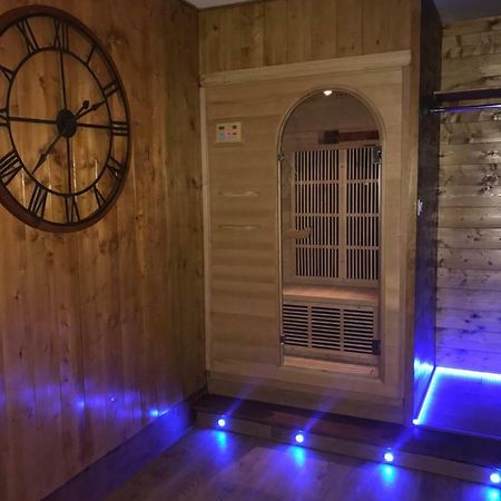 Le Chalet Loft&Spa Villeurbanne Buitenkant foto