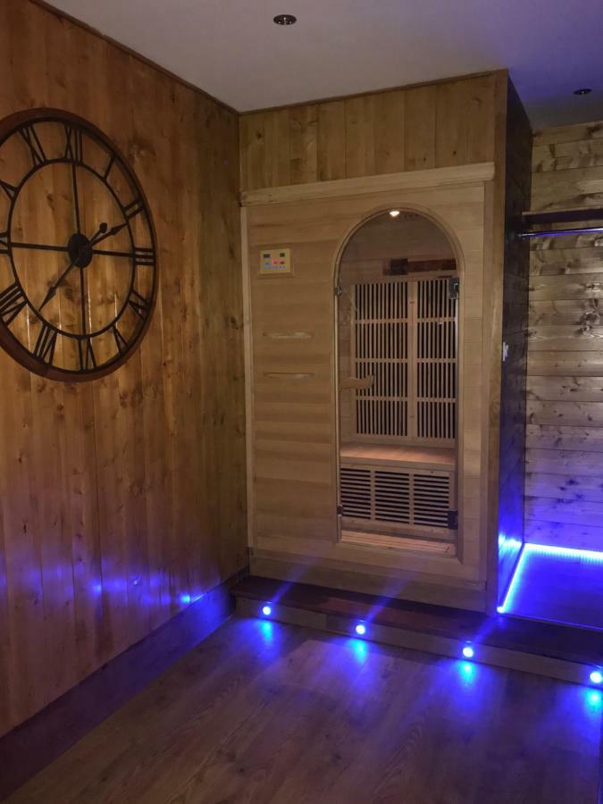 Le Chalet Loft&Spa Villeurbanne Buitenkant foto